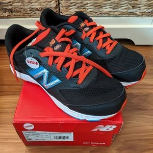 New Balance Sneakers - Big Kid Size 7 Wide